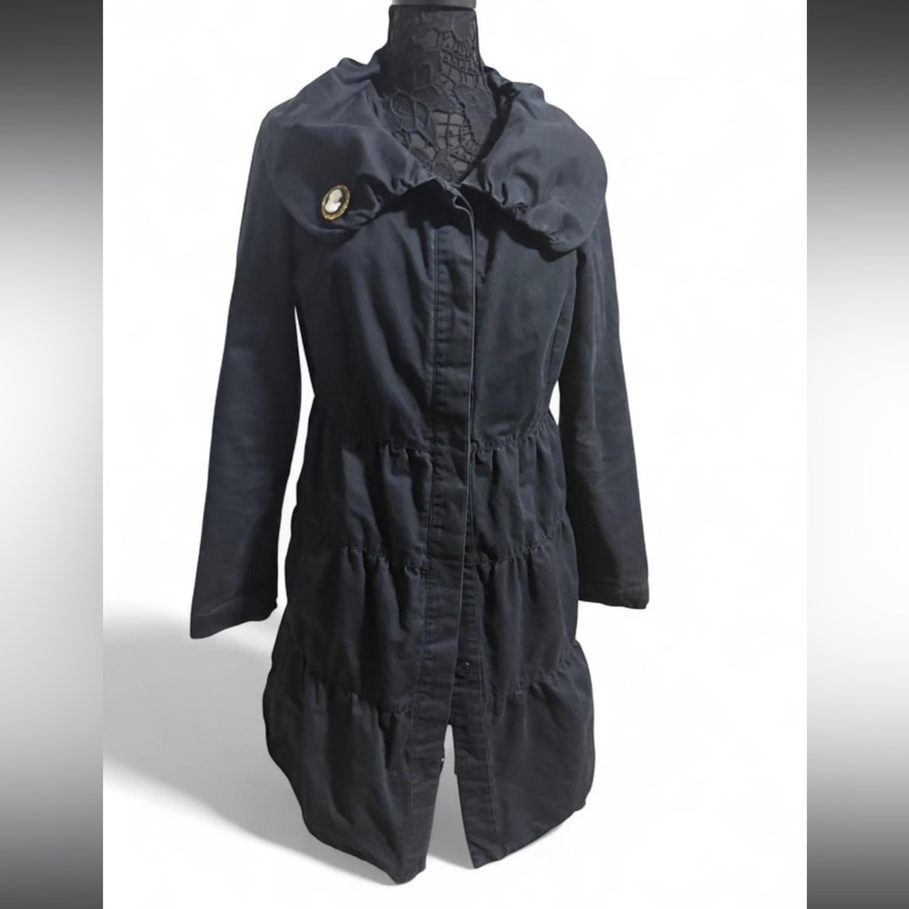VTG-style black babydoll peplum coat